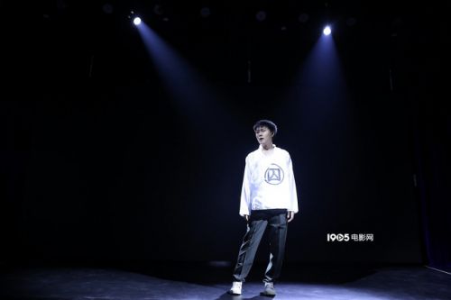 《今夜,主打一个爆炸》奋逗剧场首演， 在爆笑中思考人生